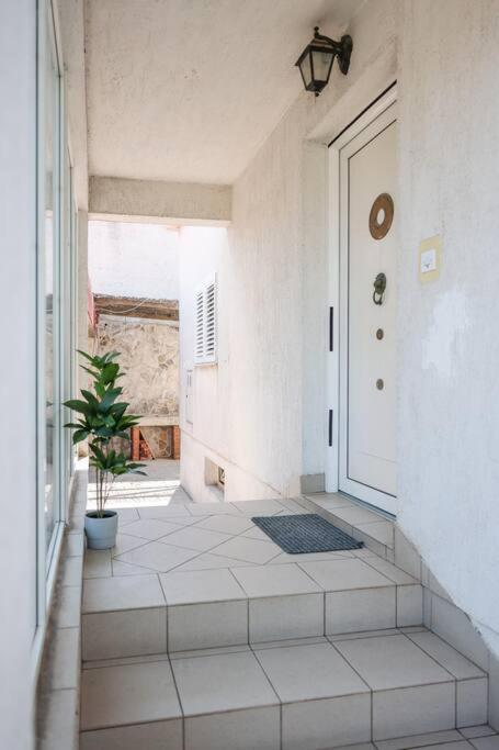 Laurel House, * Zadar